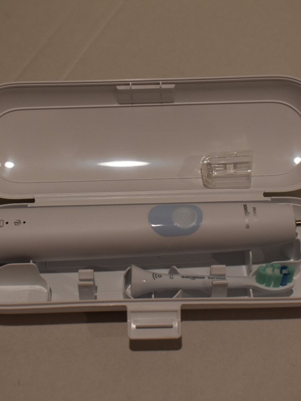 Philips Sonicare Toothbrush Model HX 680P
